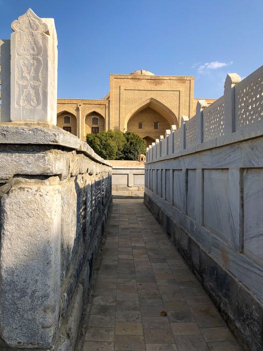 Uzbekistan — Food and Crafts