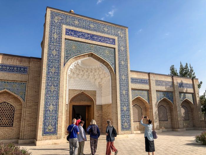 Uzbekistan — Food and Crafts