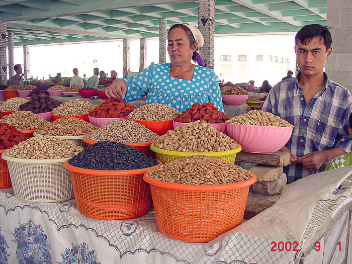 Uzbekistan — Food and Crafts